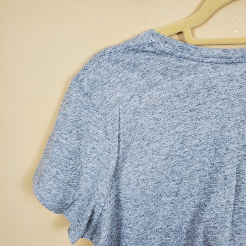 Levi's Graphic Print Tee in Gray Size XL - Picture 3 of 11